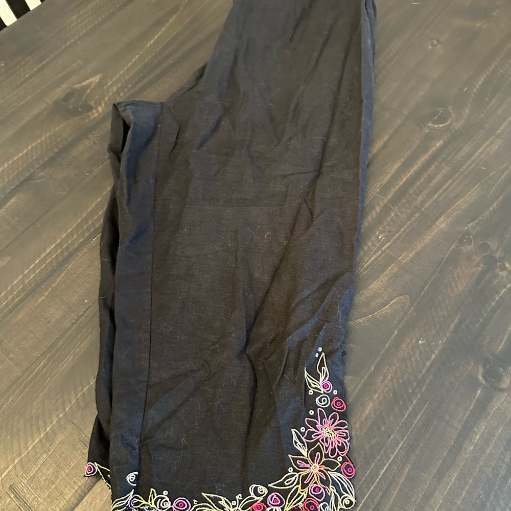 Embroidered Black Capris
